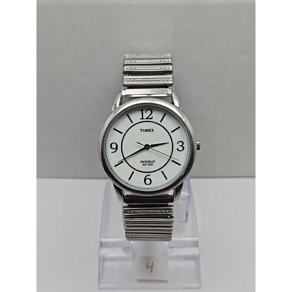 Timex Weekender Classic Watch Quartz 35MM Silver Tone Expansion Band New Battery